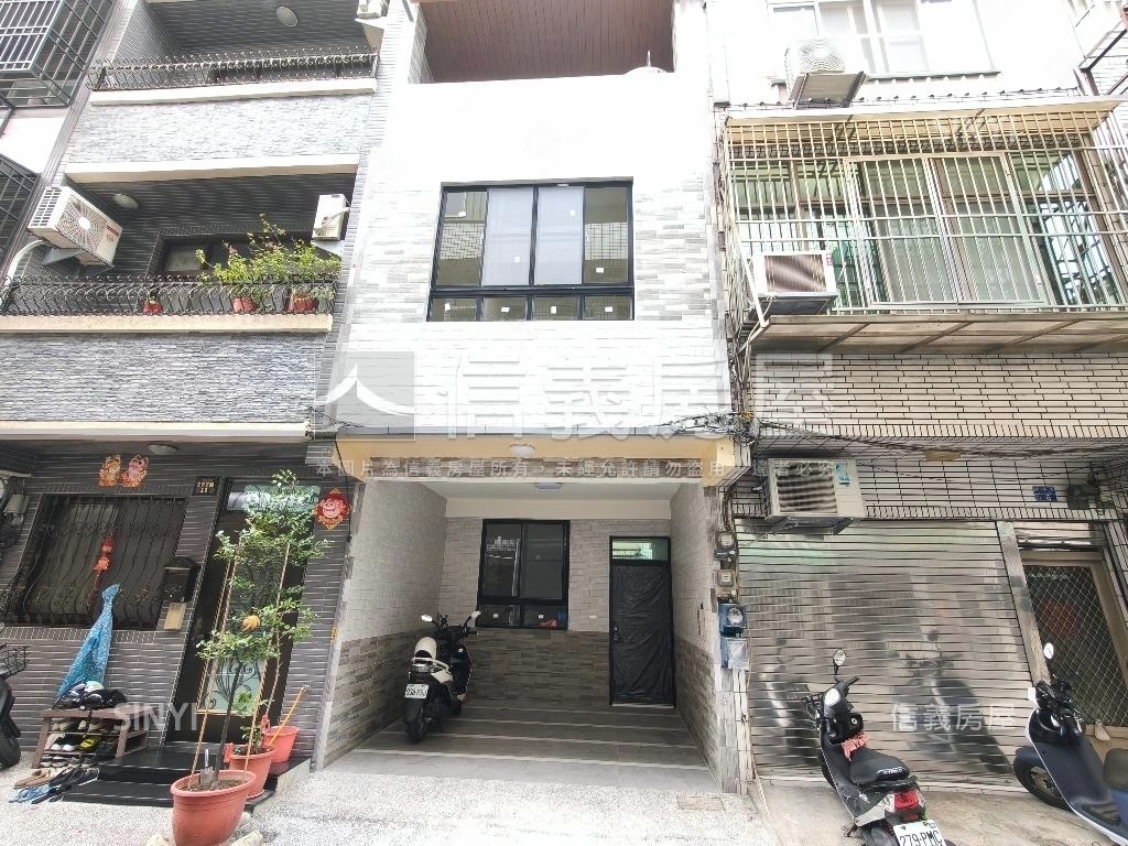 近鳳山體育館翻新透天房屋室內格局與周邊環境