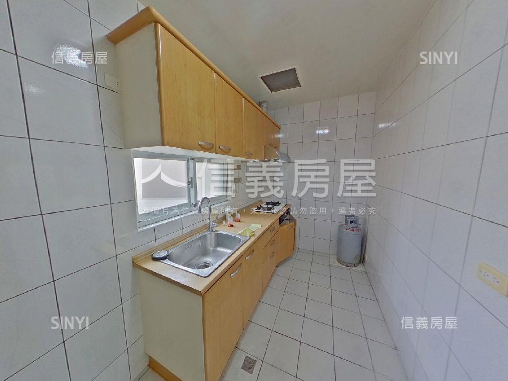 近汐科稀有透天Ｂ房屋室內格局與周邊環境