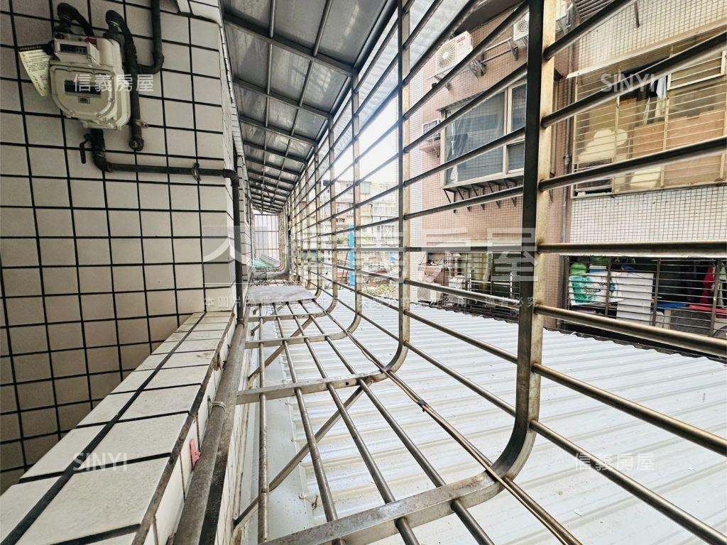 邊間華廈４房房屋室內格局與周邊環境