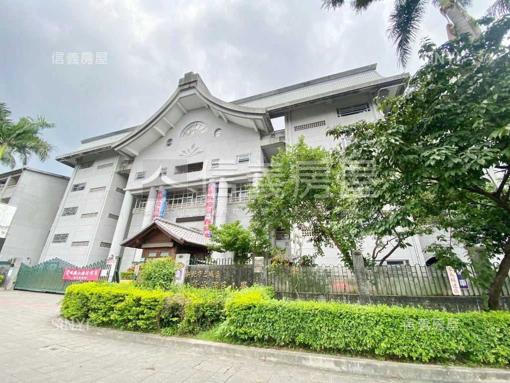 邊間華廈４房房屋室內格局與周邊環境