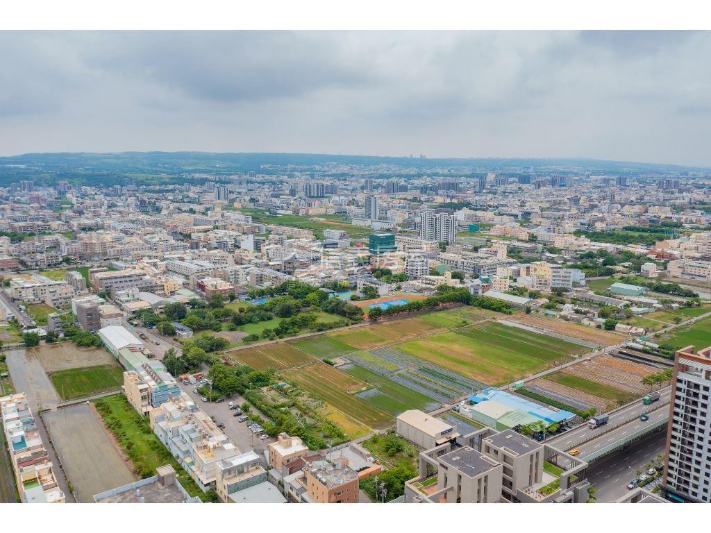台中港特定區市鎮北段住四房屋室內格局與周邊環境