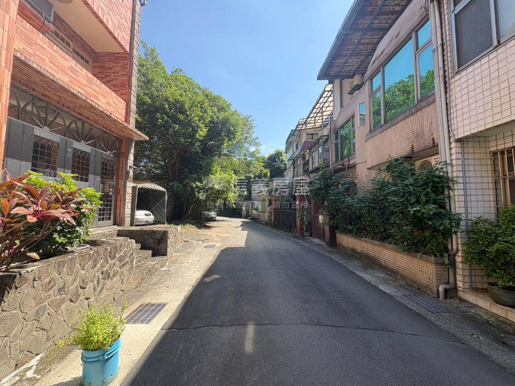 南港胡適庭院旁持分土地房屋室內格局與周邊環境