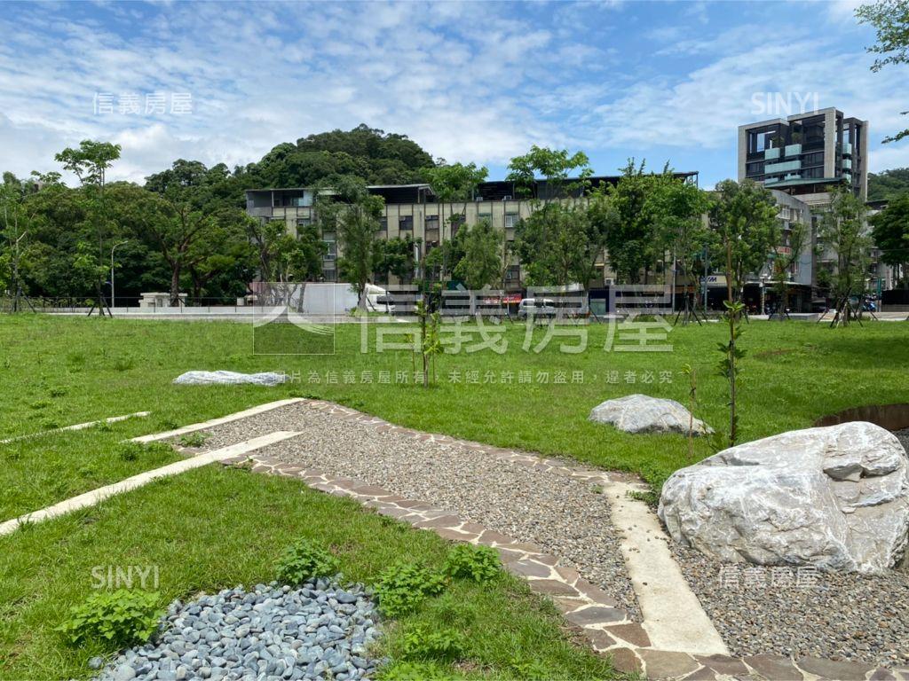 近捷運簡約風美兩房房屋室內格局與周邊環境
