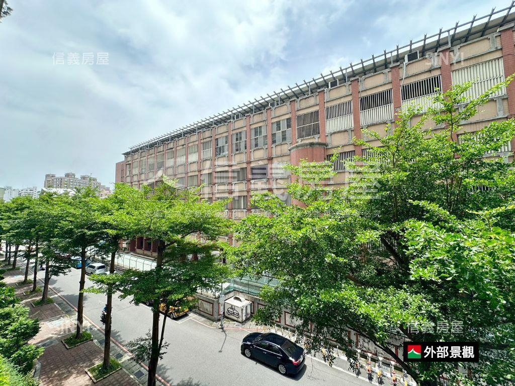 水花園。明亮採光四房宅邸房屋室內格局與周邊環境