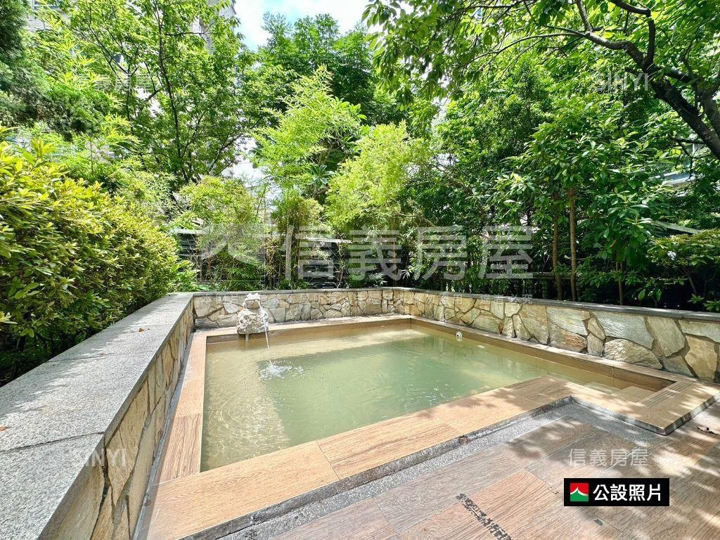 水花園。明亮採光四房宅邸房屋室內格局與周邊環境