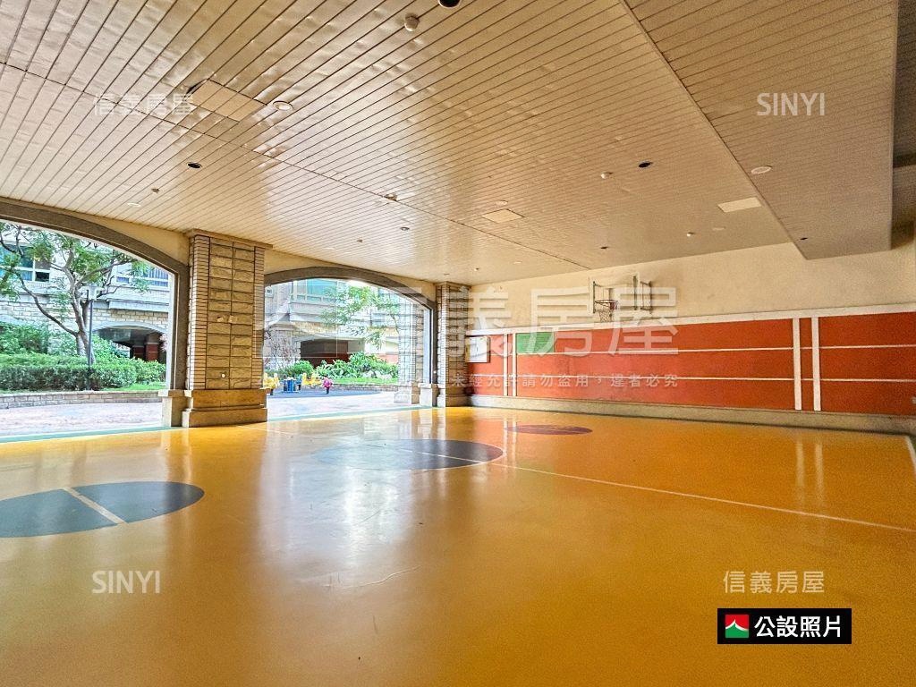 水花園。明亮採光四房宅邸房屋室內格局與周邊環境
