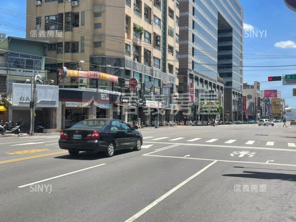 河南路大面寬熱鬧店面房屋室內格局與周邊環境