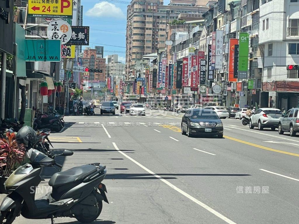 河南路大面寬熱鬧店面房屋室內格局與周邊環境