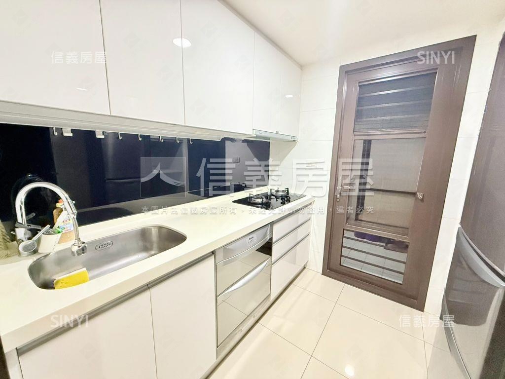 Ａ１７雲詠面中庭兩房房屋室內格局與周邊環境