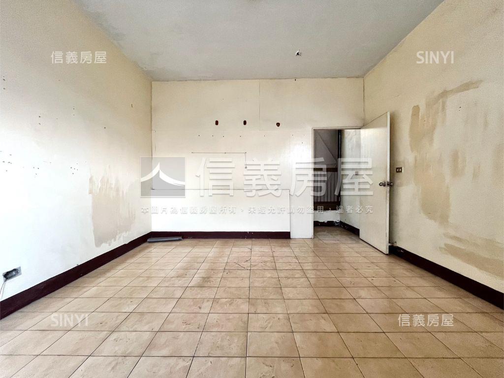 專約！低總價臨路車庫透天房屋室內格局與周邊環境