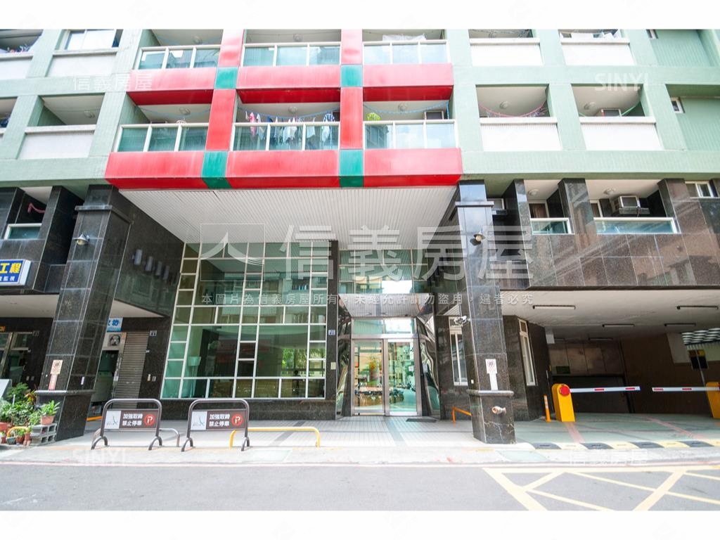 時代金鑽收租套房ＩＩ房屋室內格局與周邊環境