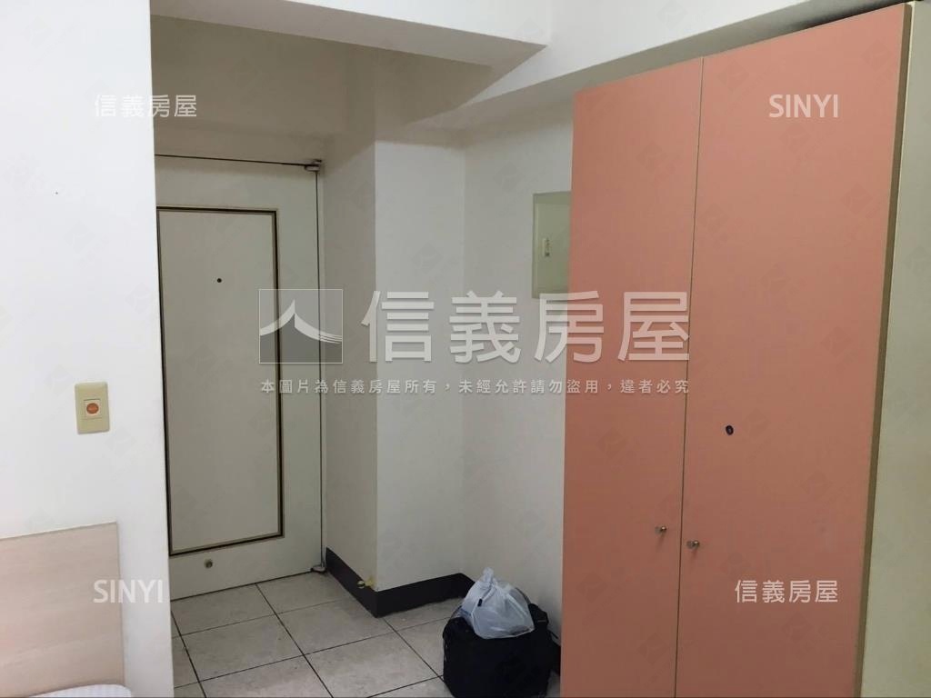 時代金鑽收租套房ＩＩ房屋室內格局與周邊環境