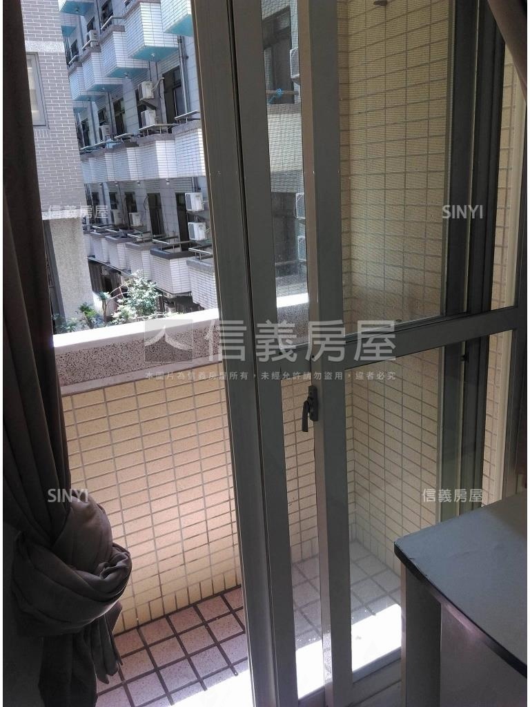 時代金鑽收租套房ＩＩ房屋室內格局與周邊環境