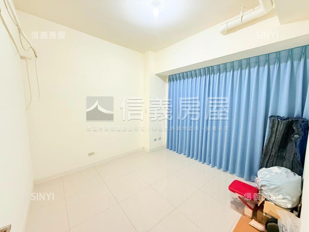 青埔高鐵新森活挑高店面房屋室內格局與周邊環境