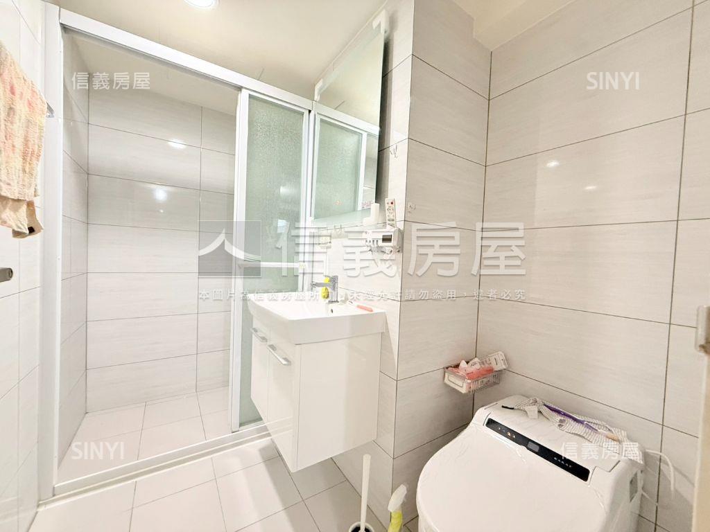 青埔高鐵新森活挑高店面房屋室內格局與周邊環境