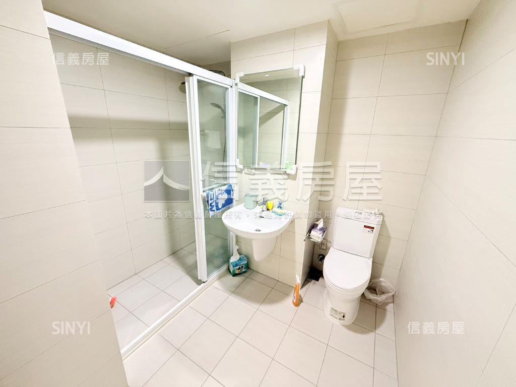 青埔高鐵新森活挑高店面房屋室內格局與周邊環境