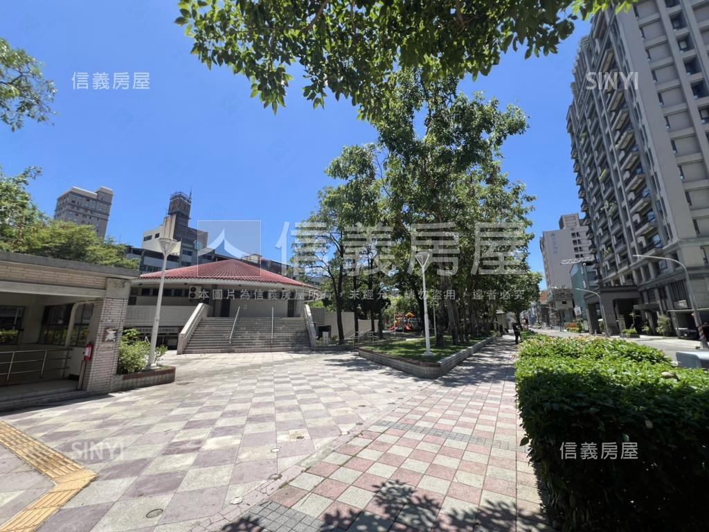 專任市中心正街透天金店面房屋室內格局與周邊環境