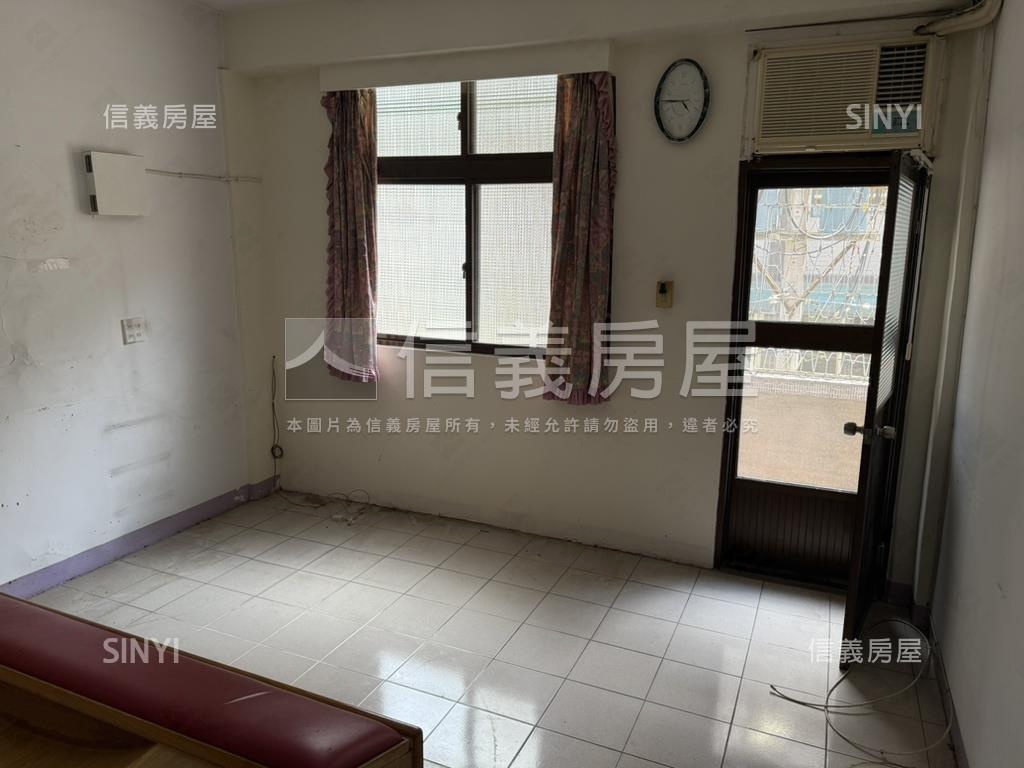 仁愛街稀有透天房屋室內格局與周邊環境