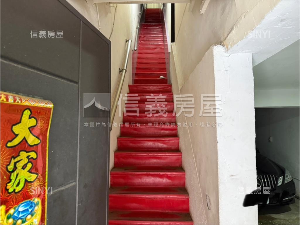仁愛街稀有透天房屋室內格局與周邊環境