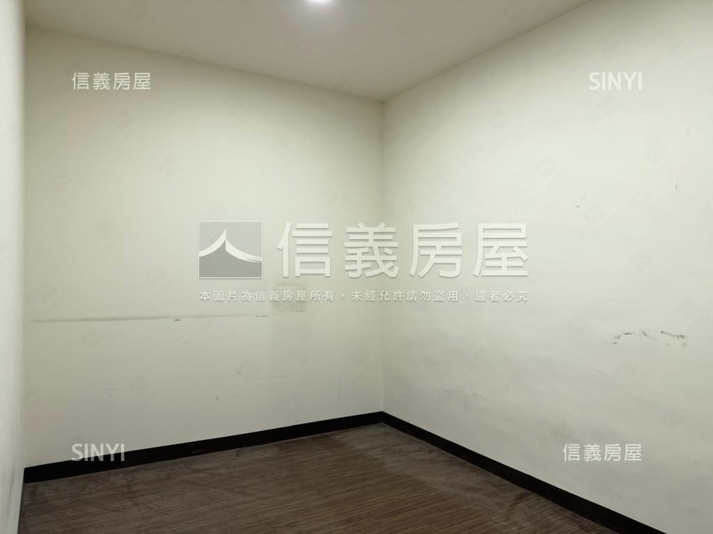 仁愛街稀有透天房屋室內格局與周邊環境