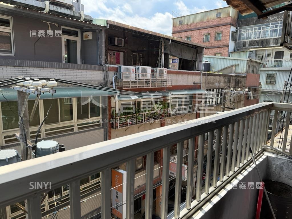仁愛街稀有透天房屋室內格局與周邊環境
