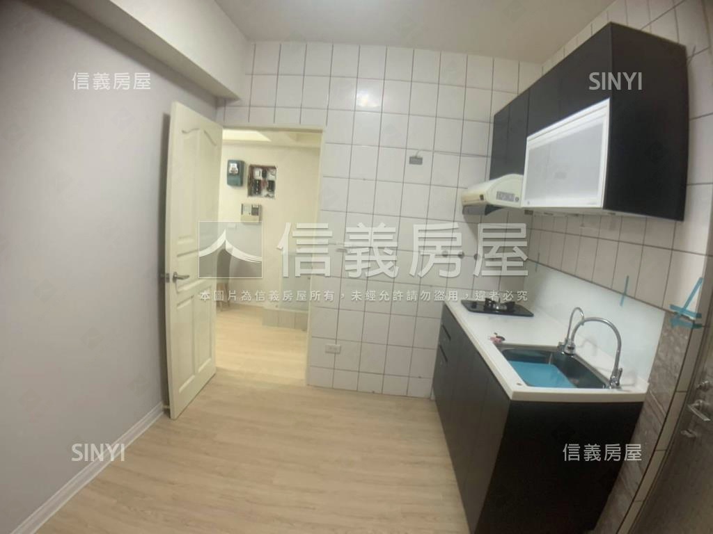 黃金集賢收租店面１＋２樓房屋室內格局與周邊環境