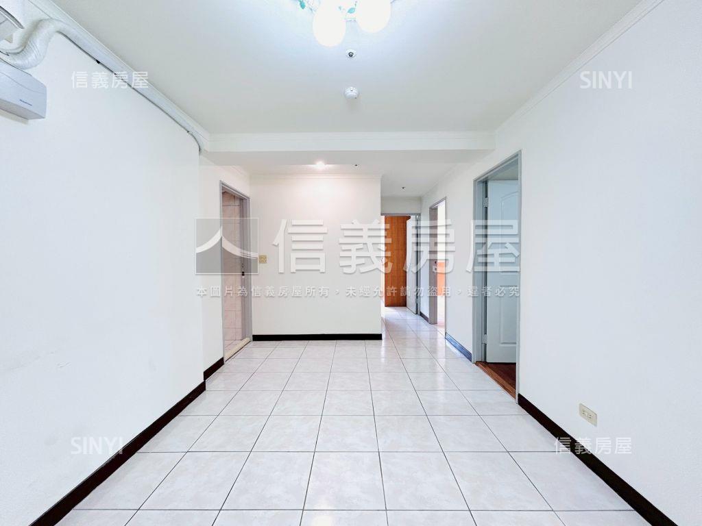 國泰瑞士花園高樓美三房房屋室內格局與周邊環境