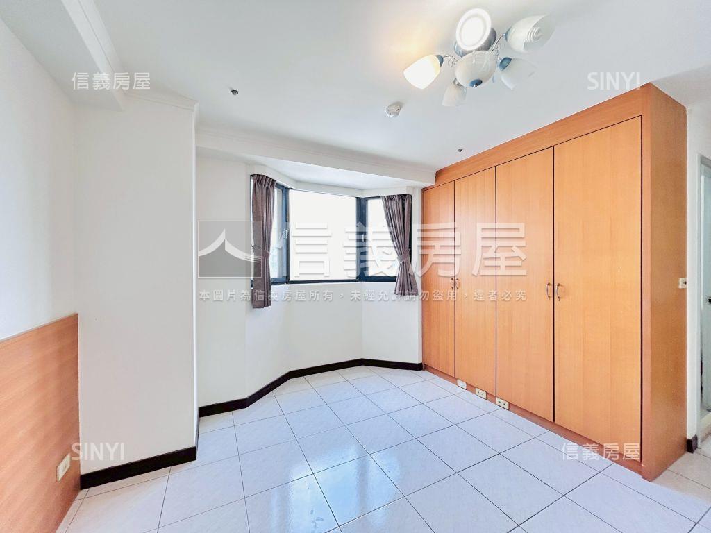 國泰瑞士花園高樓美三房房屋室內格局與周邊環境