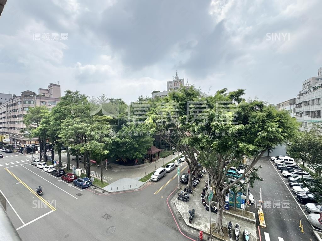 北區漂亮大三房車位面公園房屋室內格局與周邊環境