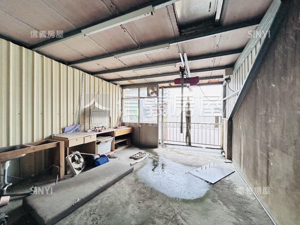 中正路黃金透天店面房屋室內格局與周邊環境