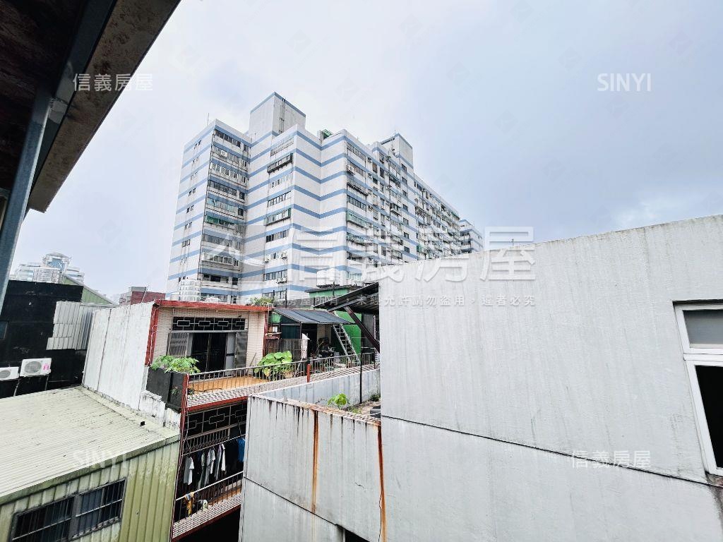 中正路黃金透天店面房屋室內格局與周邊環境