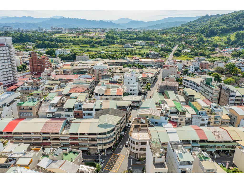 近炎峰國小約７０．４坪地房屋室內格局與周邊環境