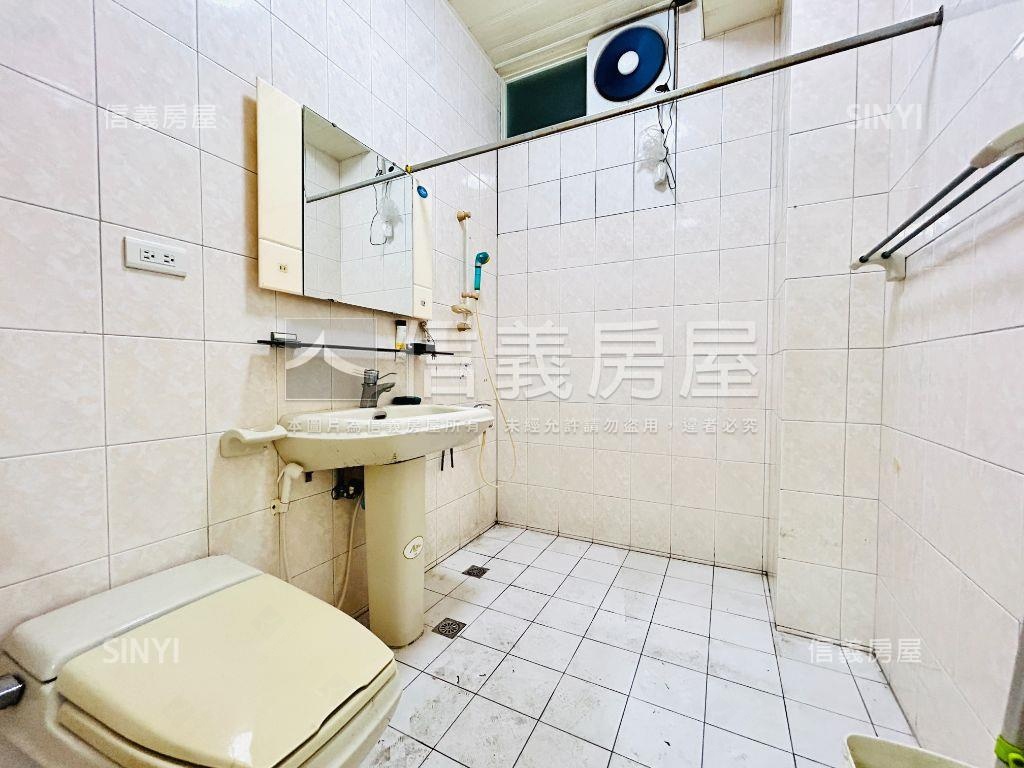 立委稀有庭院大空間房屋室內格局與周邊環境