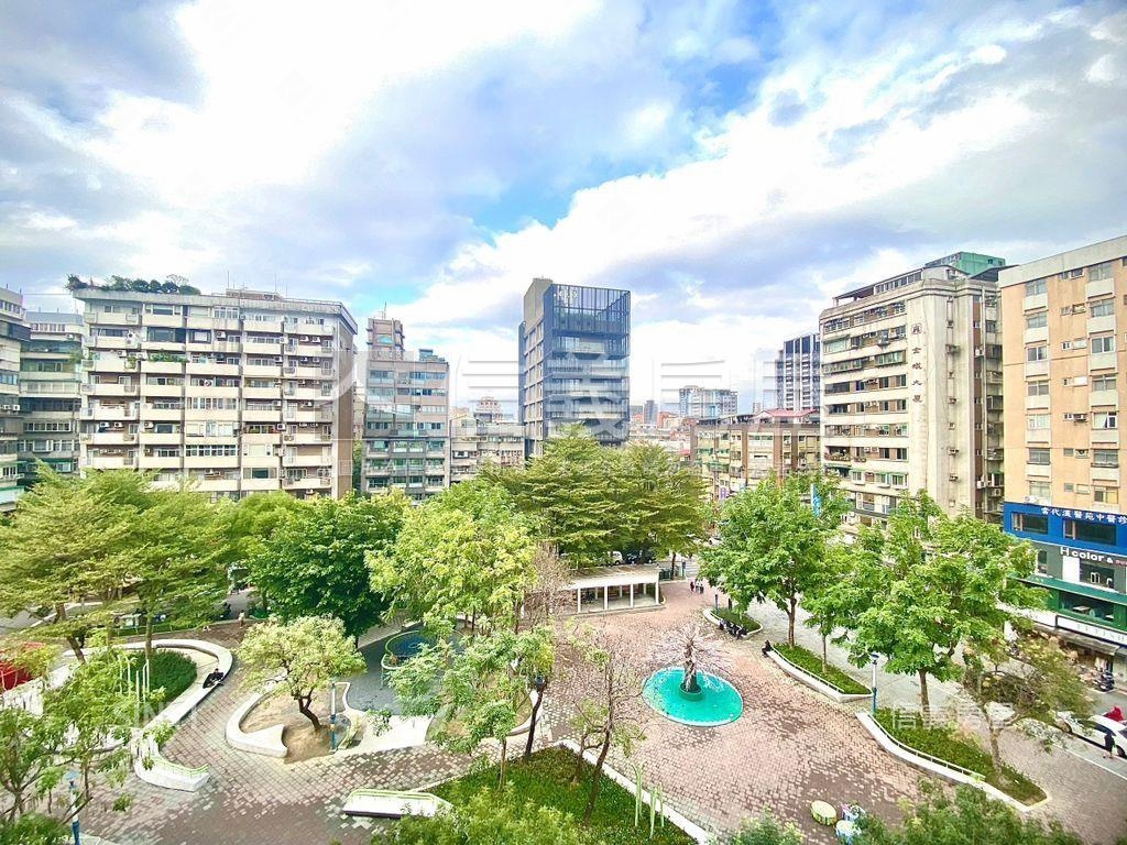 ＮＥＷ東區水仙大廈房屋室內格局與周邊環境