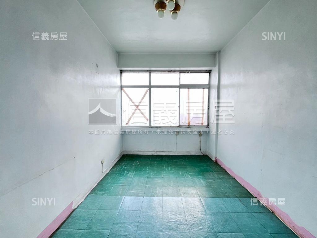 英明低總採光通風三房房屋室內格局與周邊環境