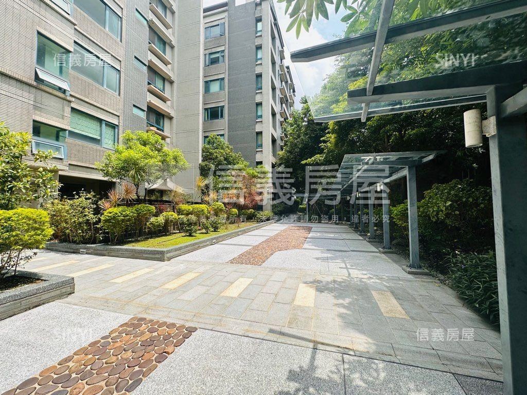 北新路三荷院臻藏三房車位房屋室內格局與周邊環境