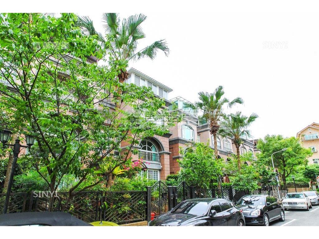 四期環境清幽湖綠歐別墅房屋室內格局與周邊環境