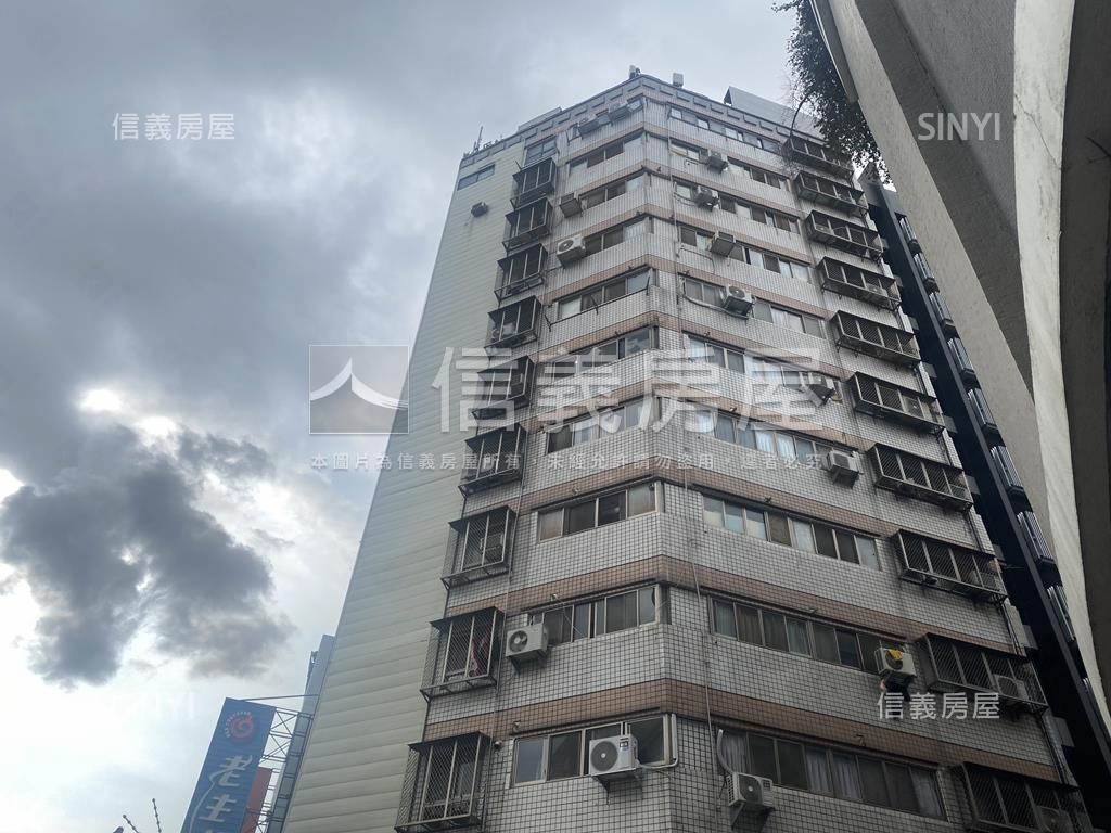 臨捷運藍線美套房房屋室內格局與周邊環境