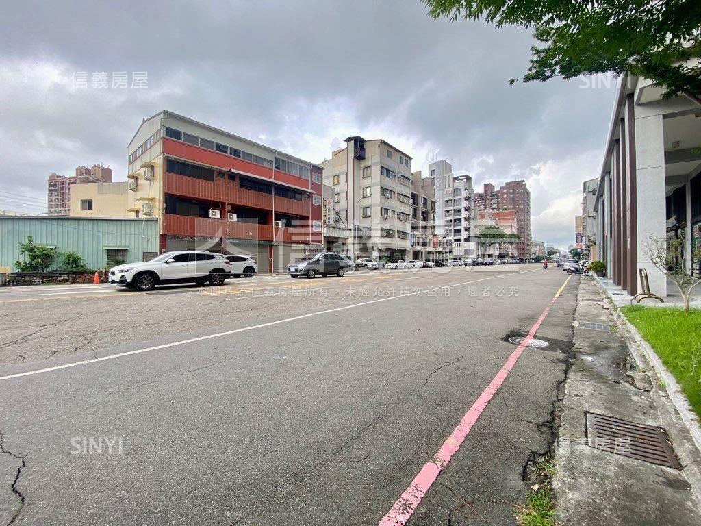 西區約３０米路大地坪透店房屋室內格局與周邊環境