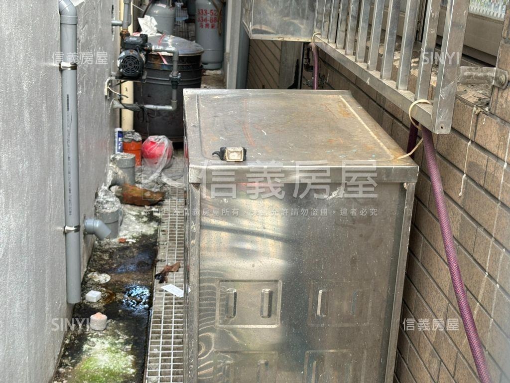 英德街面寬屋況佳角窗透店房屋室內格局與周邊環境