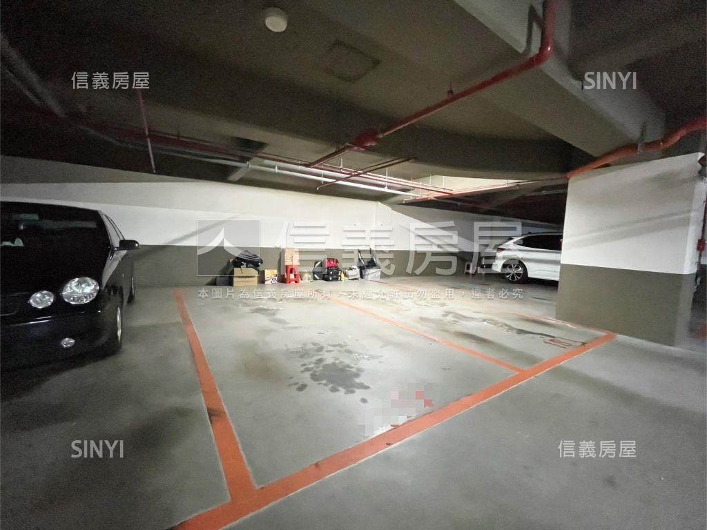 寶藏挑高美屋２房車位房屋室內格局與周邊環境
