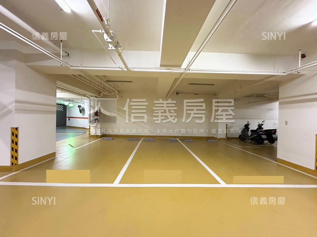 巴黎公寓近捷運兩房車位房屋室內格局與周邊環境