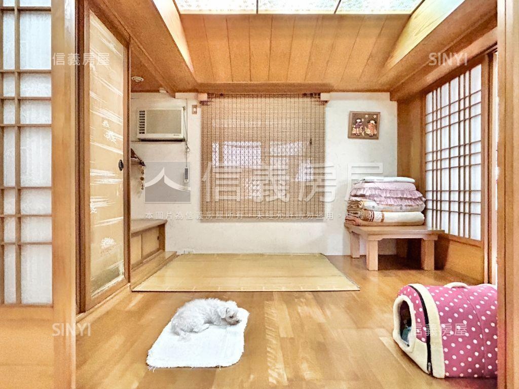 近市場百貨機能好四房平車房屋室內格局與周邊環境