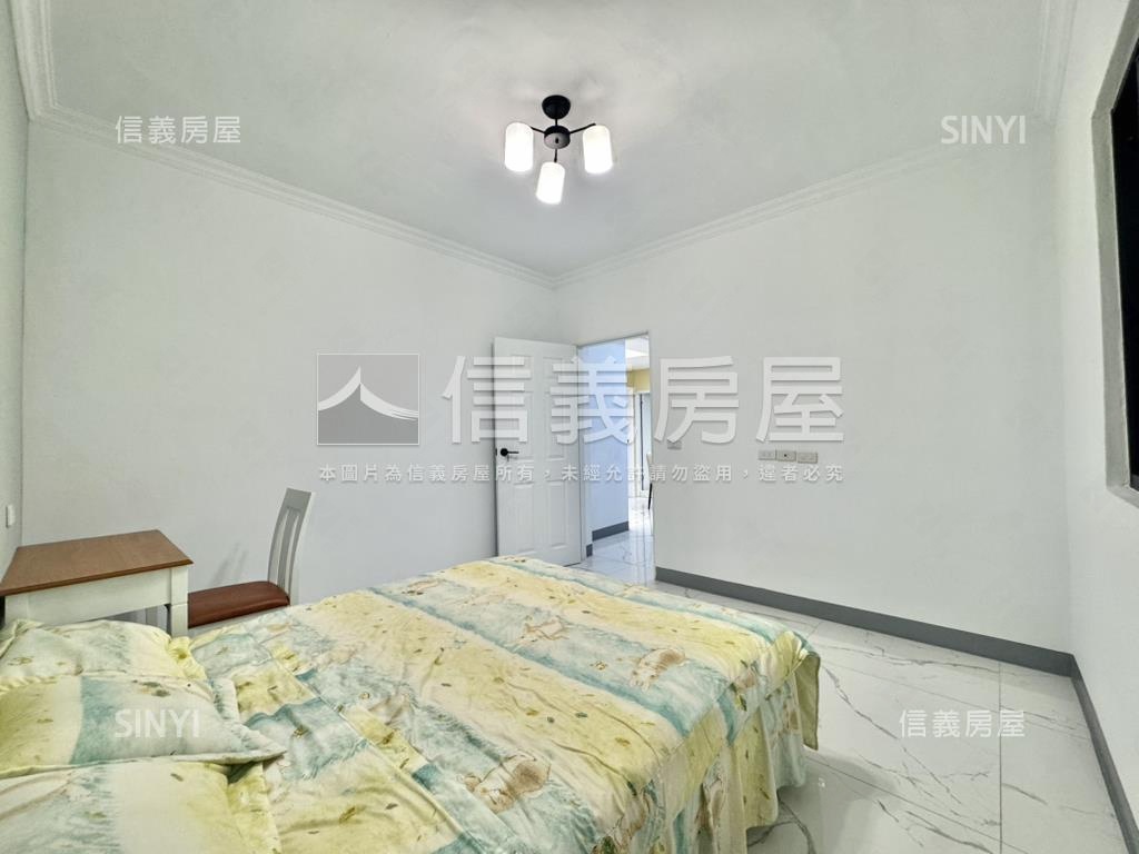 輕軌景觀首排採光翻新三房房屋室內格局與周邊環境