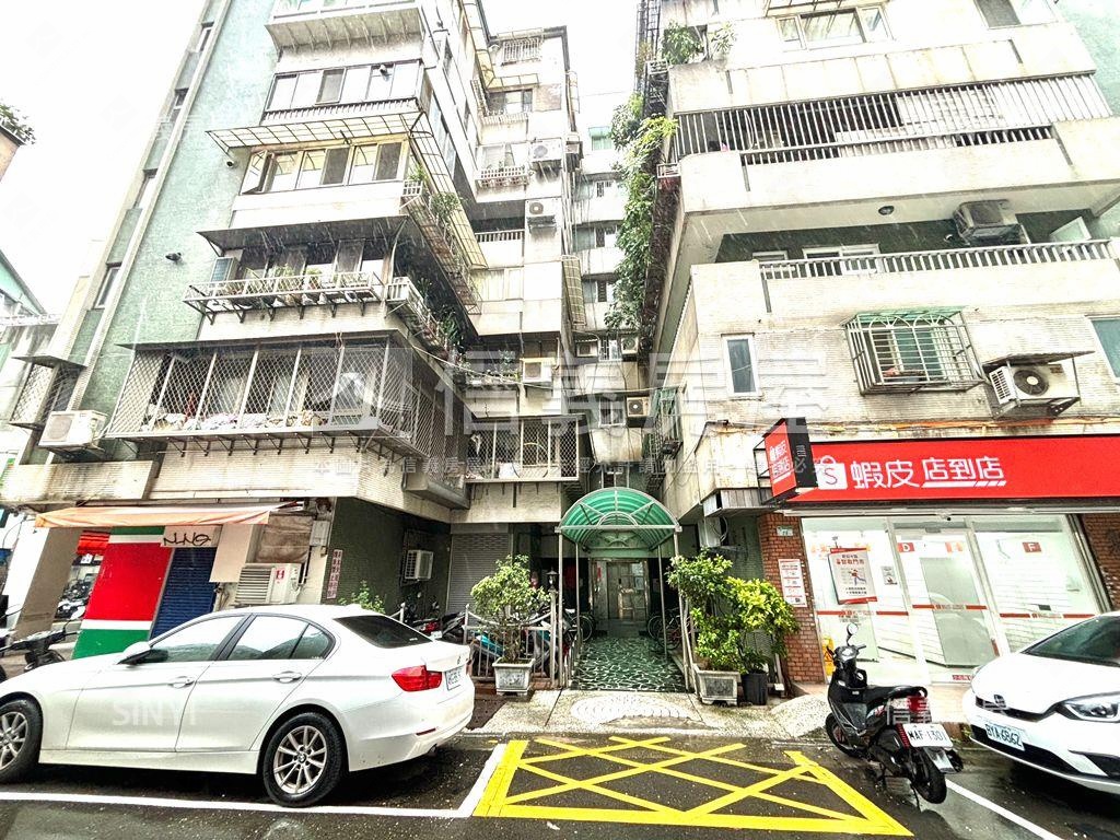 雙仁愛學區華廈邊間三房房屋室內格局與周邊環境