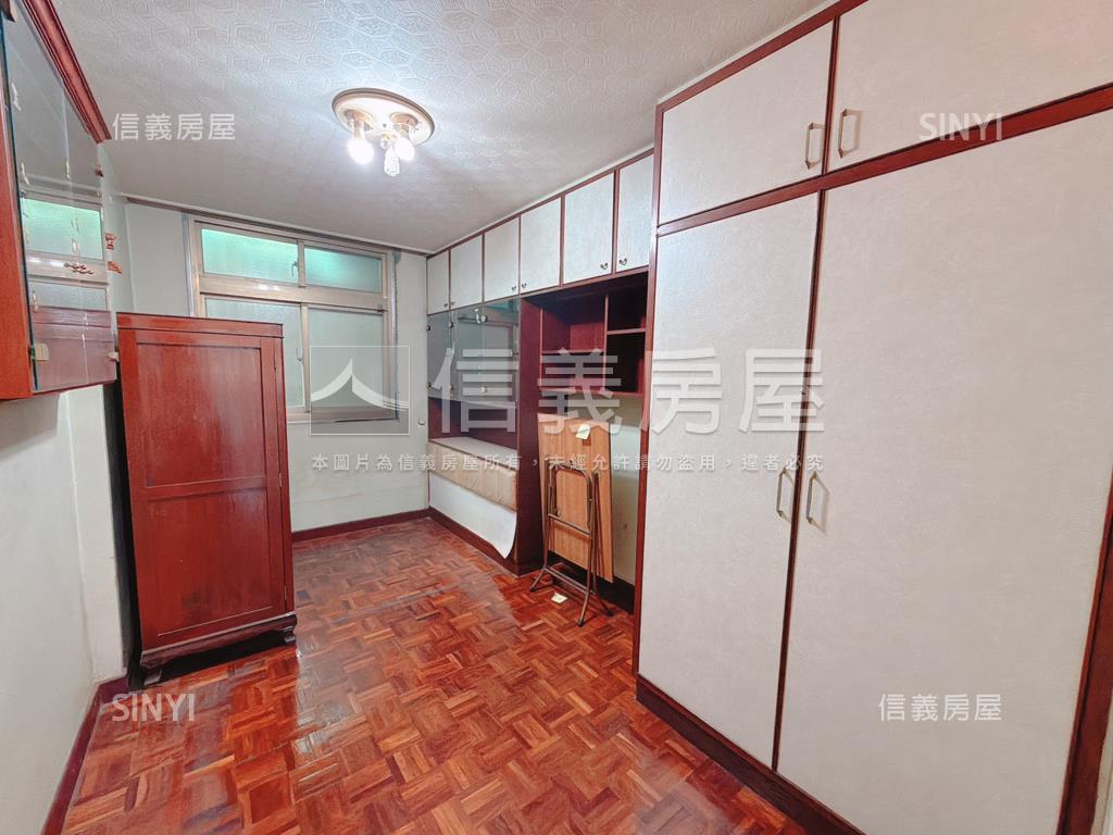 三民路方正三樓房屋室內格局與周邊環境
