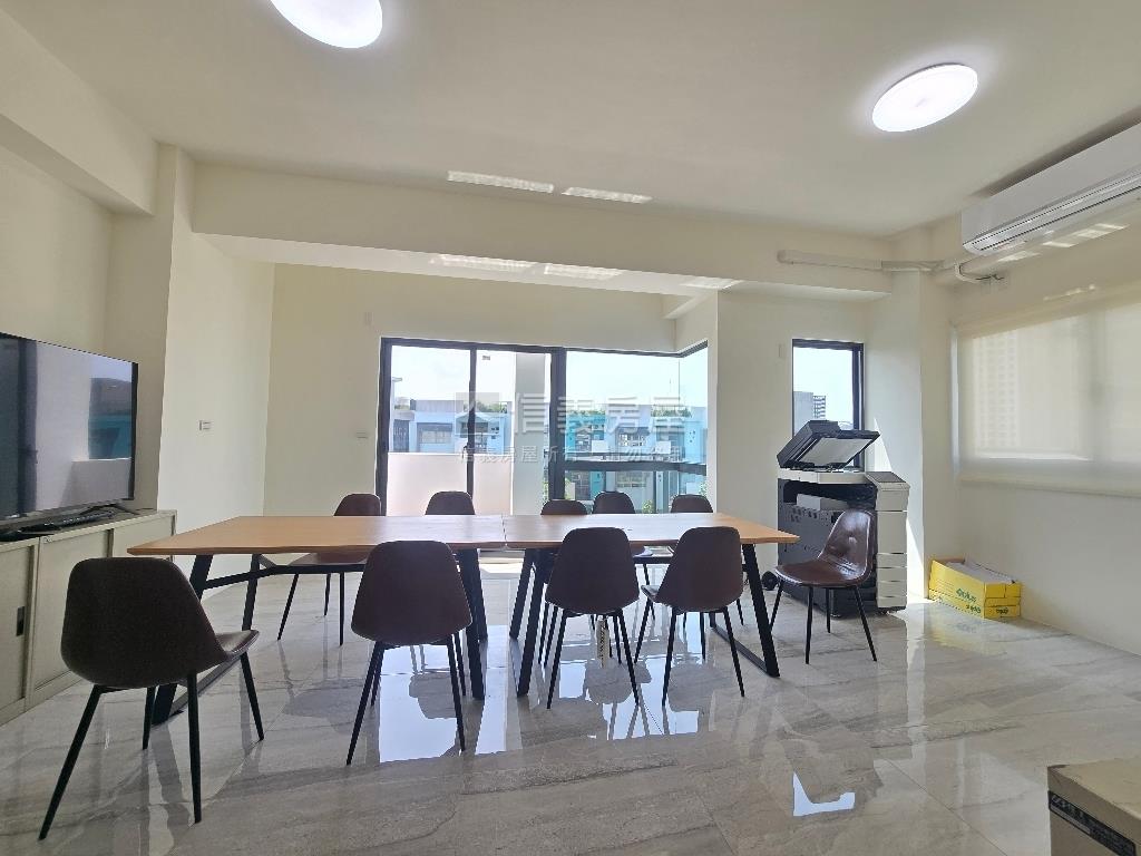 九份子國小角窗電梯店墅房屋室內格局與周邊環境