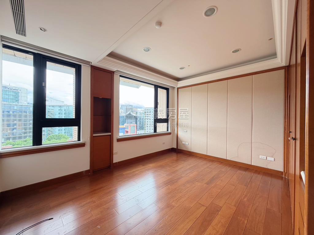 忠泰千葉園房屋室內格局與周邊環境
