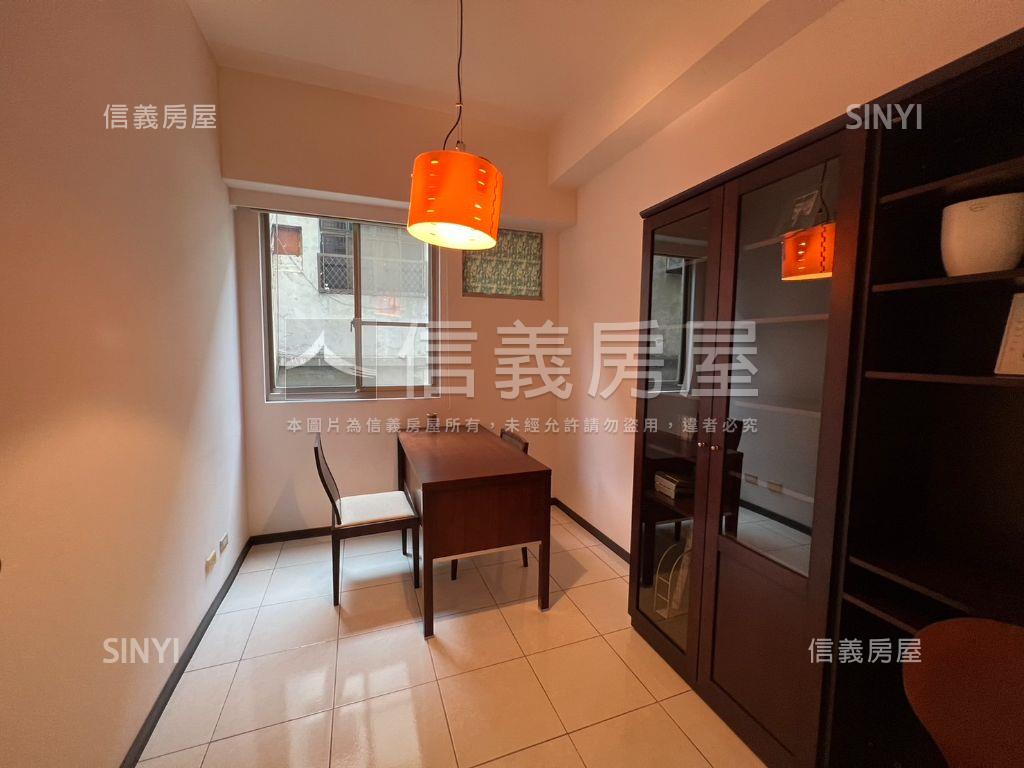 專約潤泰大家寬敞四房車位房屋室內格局與周邊環境