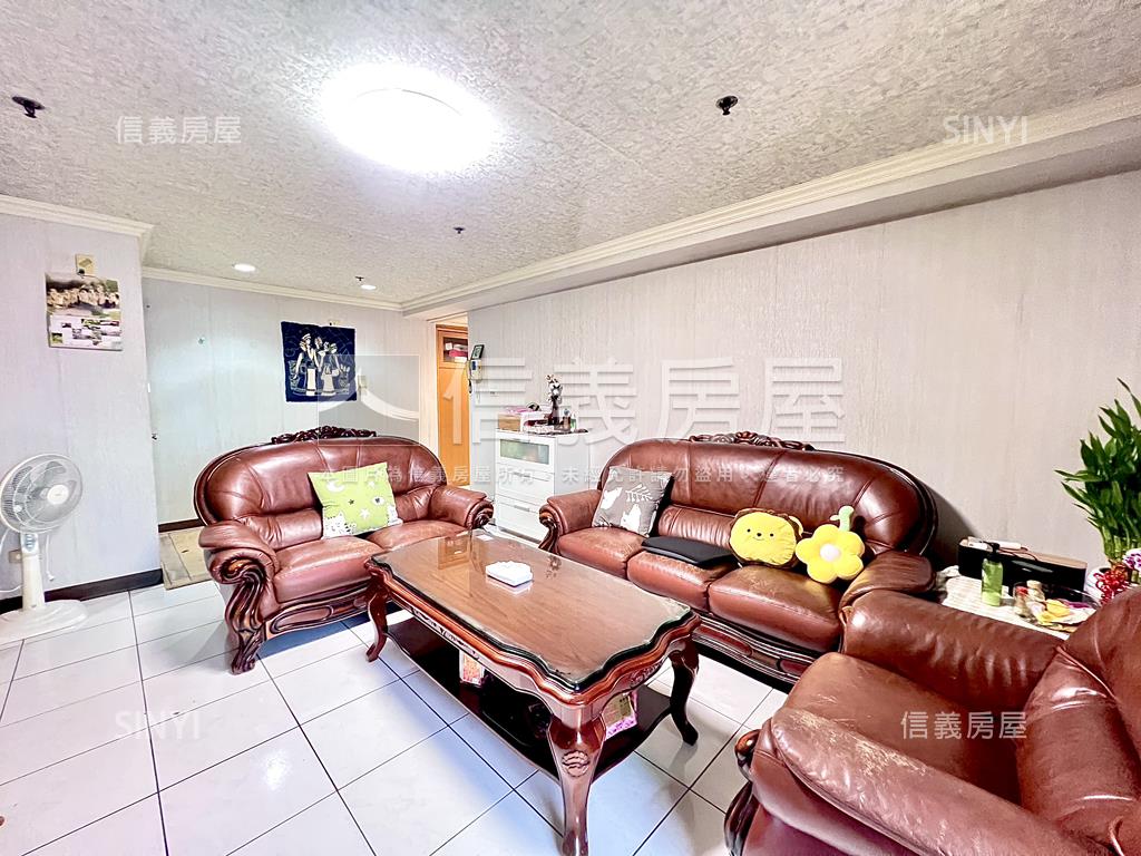 翠堤大地３＋１房平面車位房屋室內格局與周邊環境